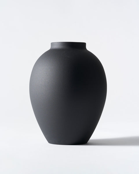 Ella Vase - Matt Black