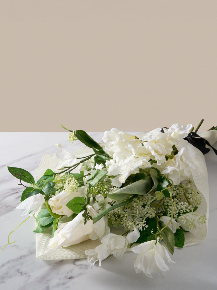 Faux Arrangement - Tulip & Agapanthus White