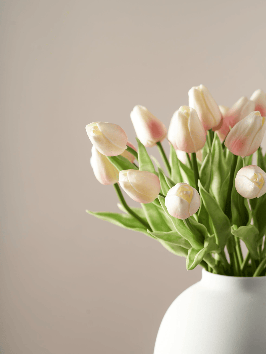 Faux Tulip - Baby pink (25 Stems)
