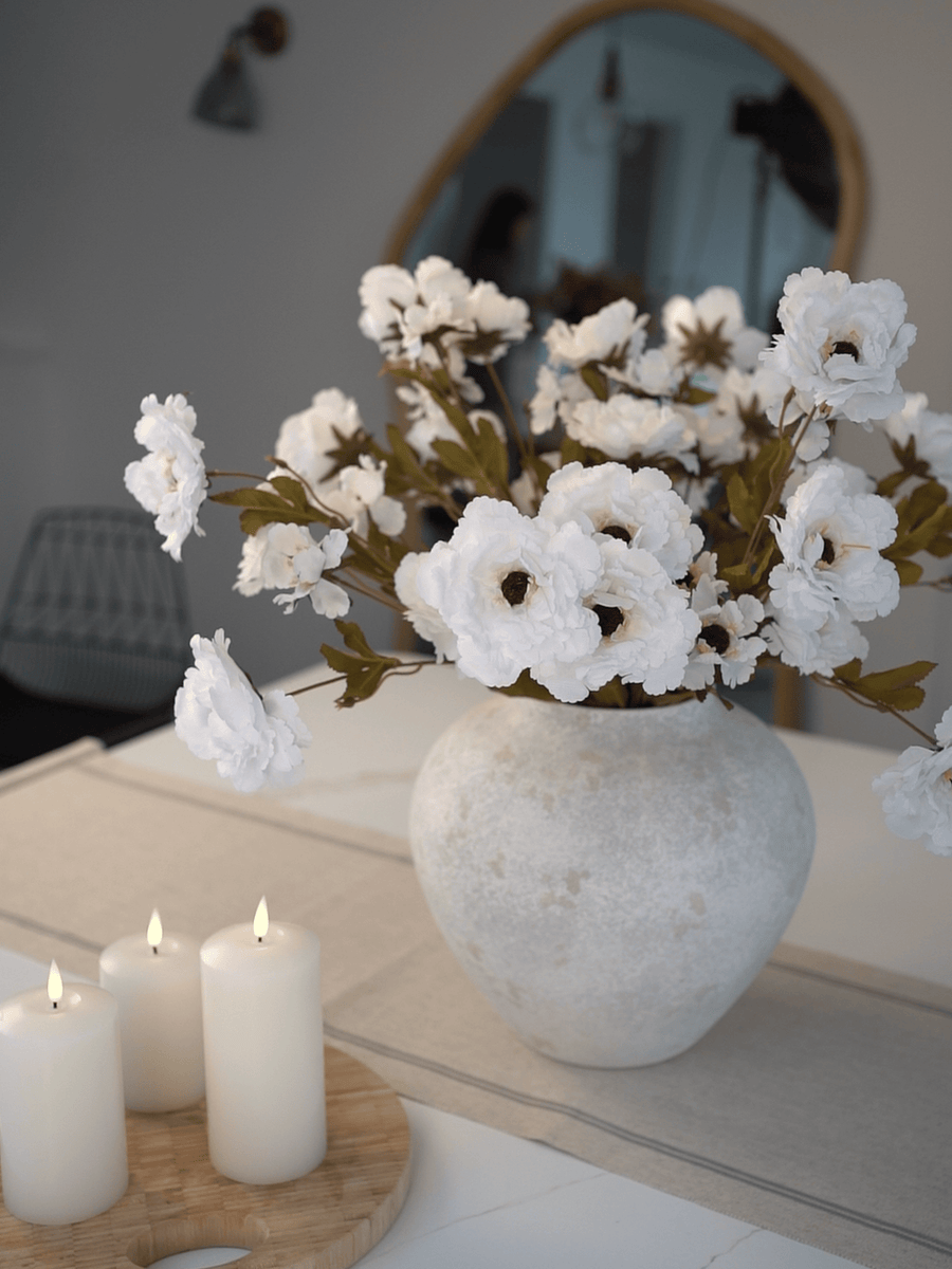 Faux Moutan Peony - White (8 Stems / 46 Peonies)