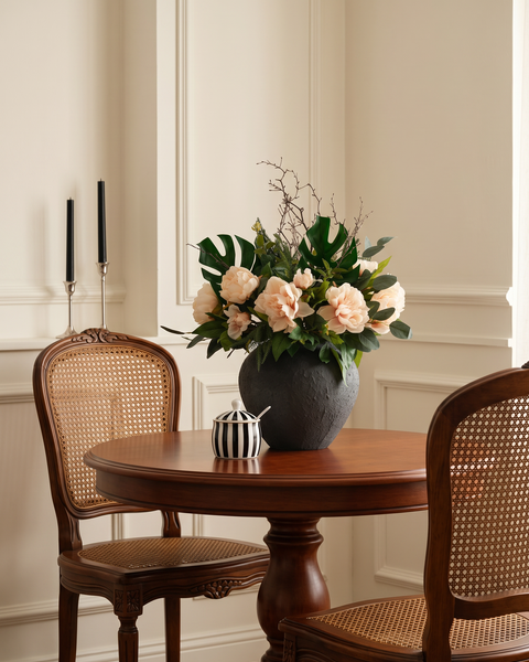 Faux Arrangement - The Amara
