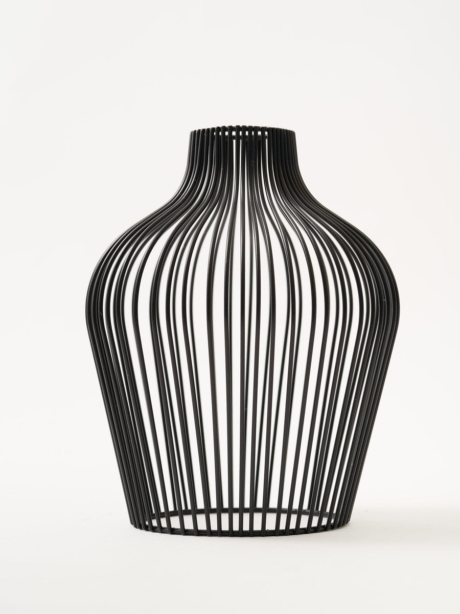 Mya Outline Vase - Black